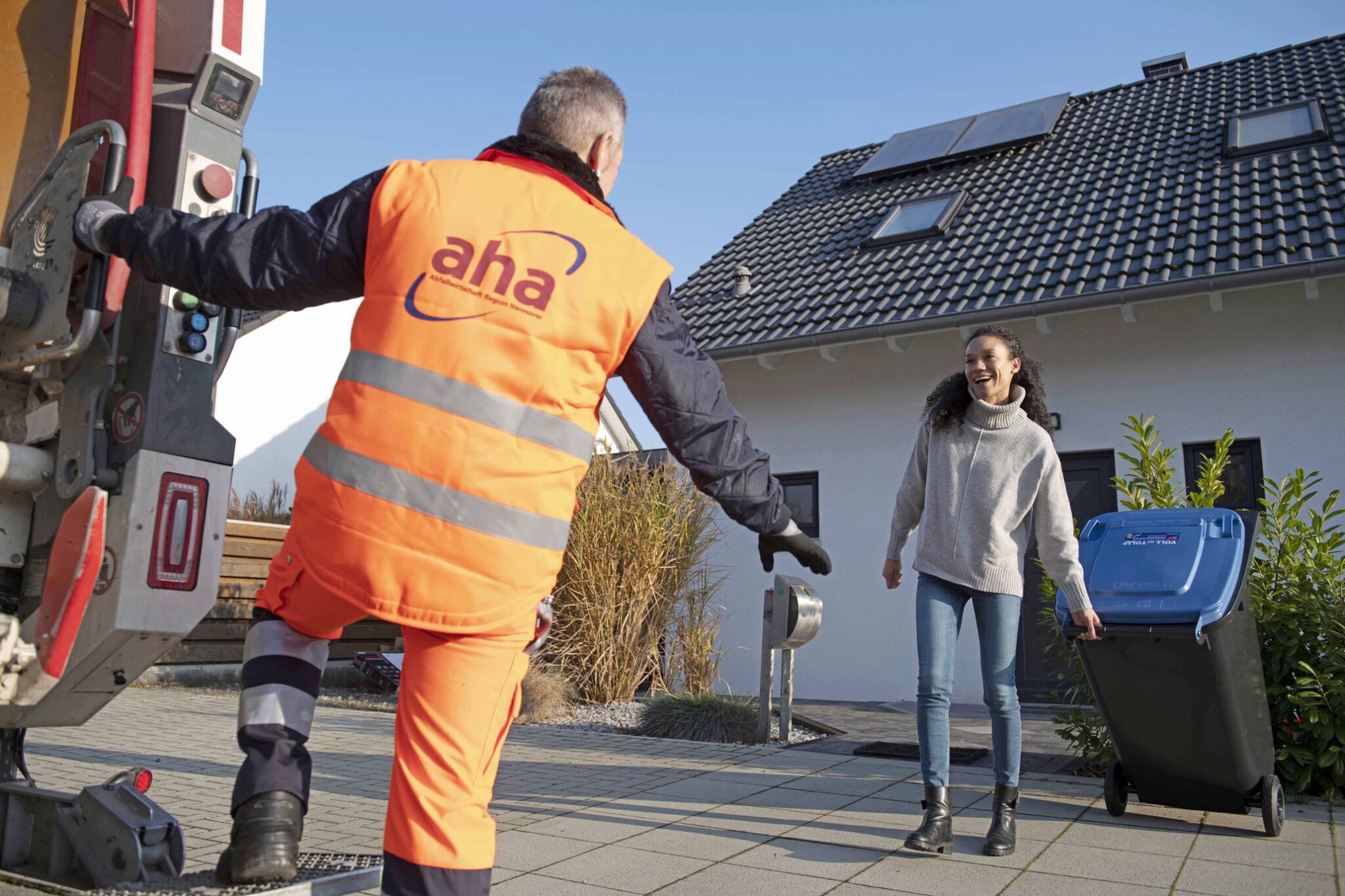 Wertvolles Altpapier richtig entsorgen: Altpapiertonne einfach und ...