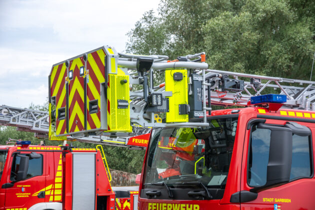 Ausbildung für die Sicherheit in Garbsen: Freiwillige Feuerwehr übt mit den neuen Drehleitern