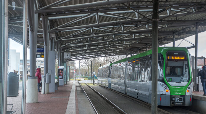 Ersatzverkehr auf Stadtbahnlinien 4 und 5: Gleisbauarbeiten in der Stöckener Straße, Stadtbahnfahrten dauern am Wochenende ab 26.07. länger