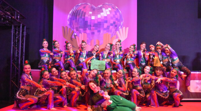 Disco Dance Weltmeisterschaft: Crazy Crocodile Company wird Vizeweltmeister!