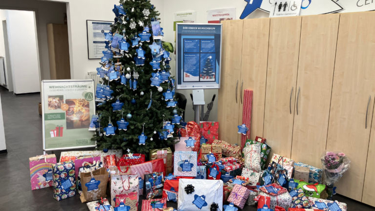 Kinder-Wunschbaum im Planetencenter – Über 70 Kinderträume erfüllt – Aktion erfolgreich beendet