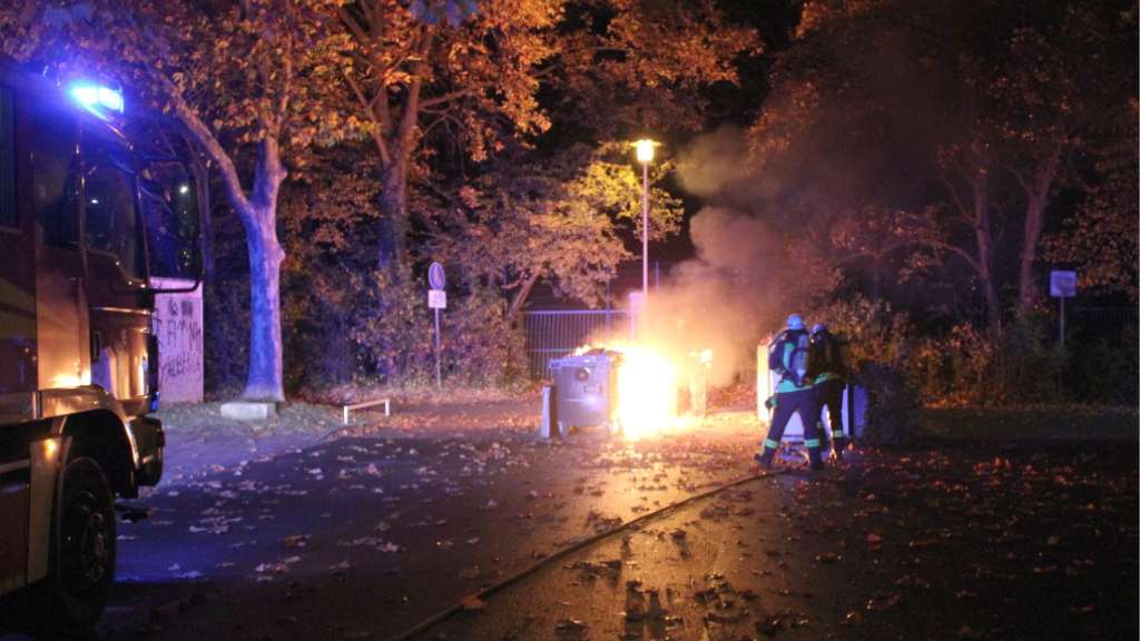 Mehrere-Brandstiftungen-und-verletzte-Jugendliche-Polizei-bittet-dringend-um-Zeugenhinweise