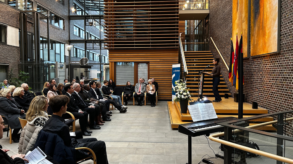 Mahnung-zum-Miteinander-Garbsen-gedenkt-am-Volkstrauertag-der-Opfer-von-Krieg-und-Gewalt