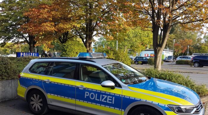 Schwerer Unfall zwischen Frielingen und Bordenau: Garbsener schwebt in Lebensgefahr nach Kollision mit Baum