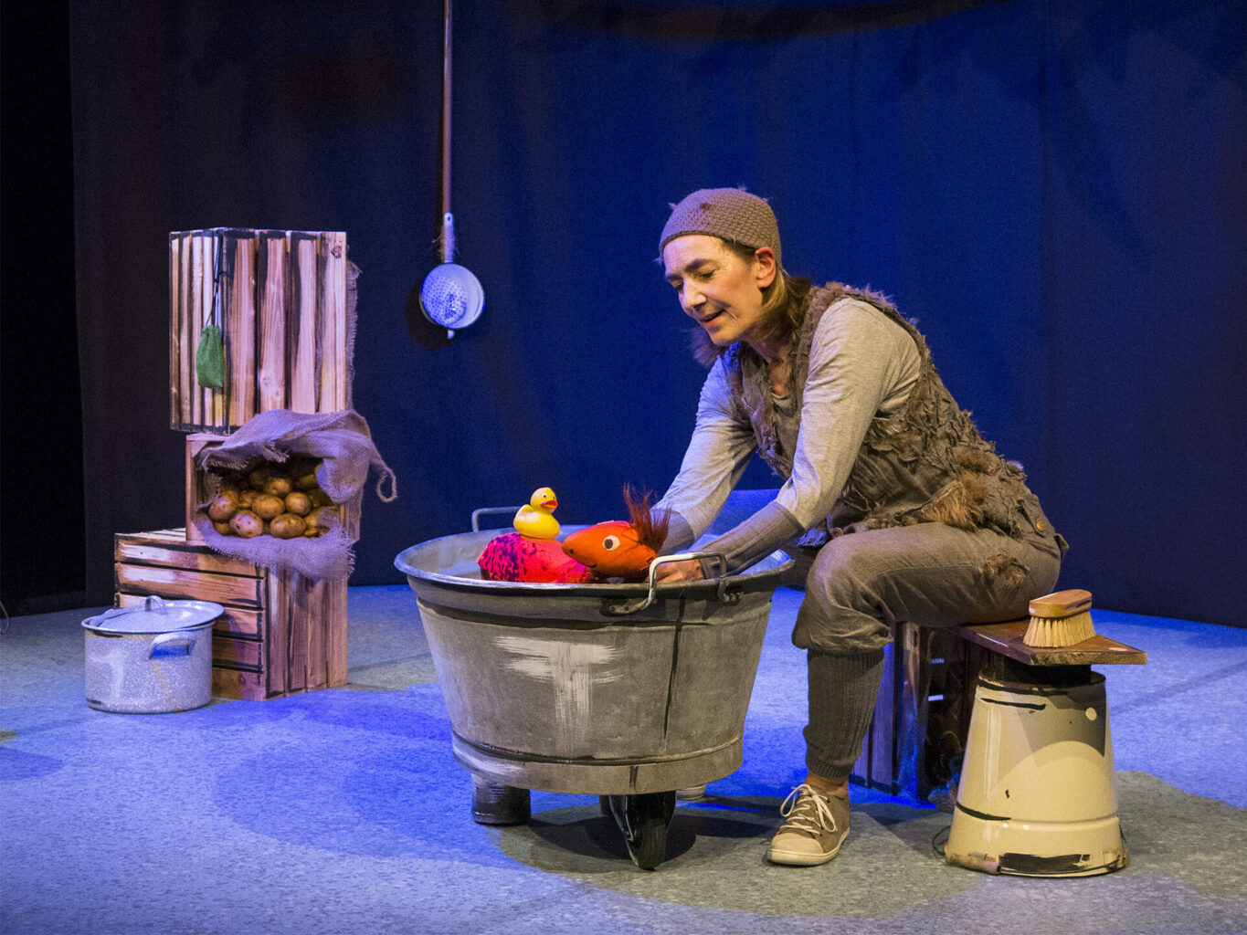 Ein Lurch wohnt bei den Mäusen - Theaterstück „Und plötzlich war Lysander da“ für Kinder